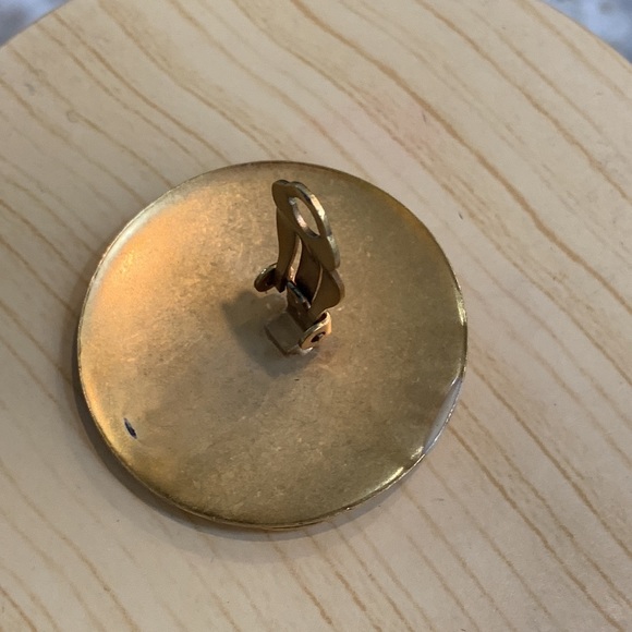 Vintage Gold Clip On Earrings - Picture 2 of 2